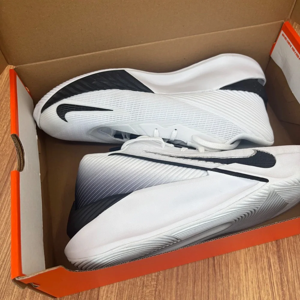 Nike G.T. Jump Academy Mens 8.5 White Black Silver FV5524-100 NEW